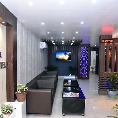 Marinha Airport Hotel Катманду Екстериор снимка